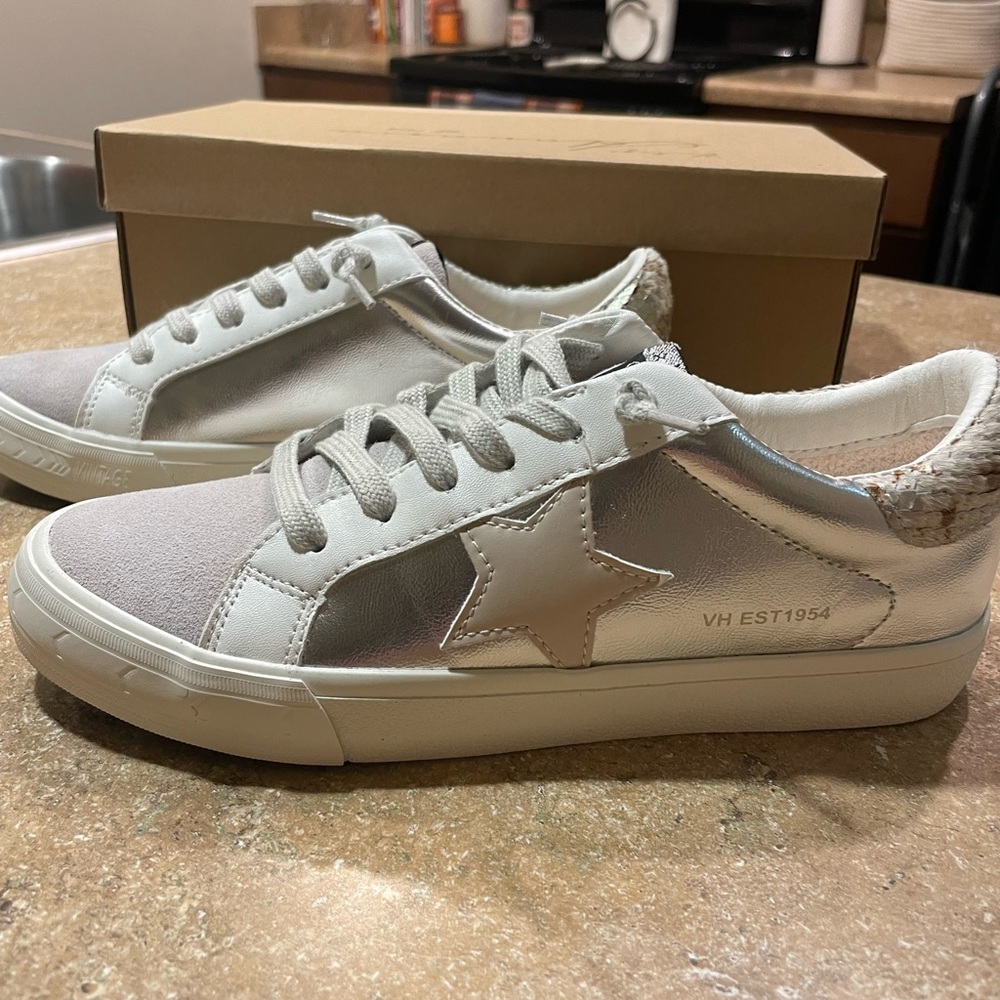 New Vintage Havana slip on sneakers in size 7M